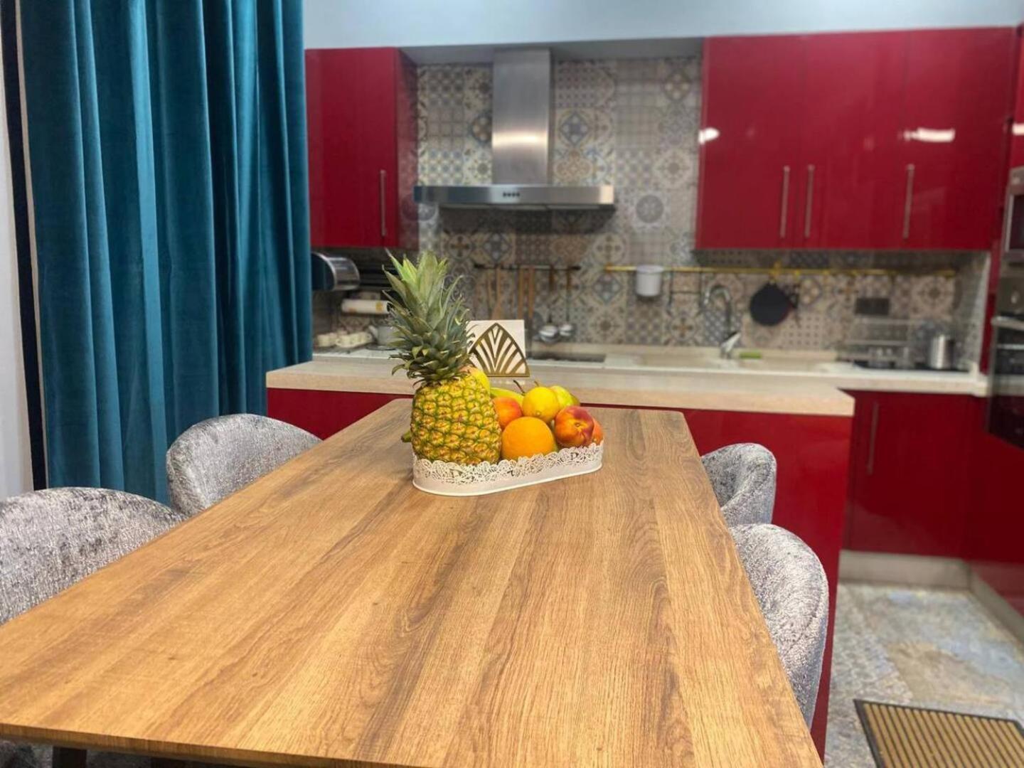 Alma De 2br With Art History & Comfort In The Heart Of The