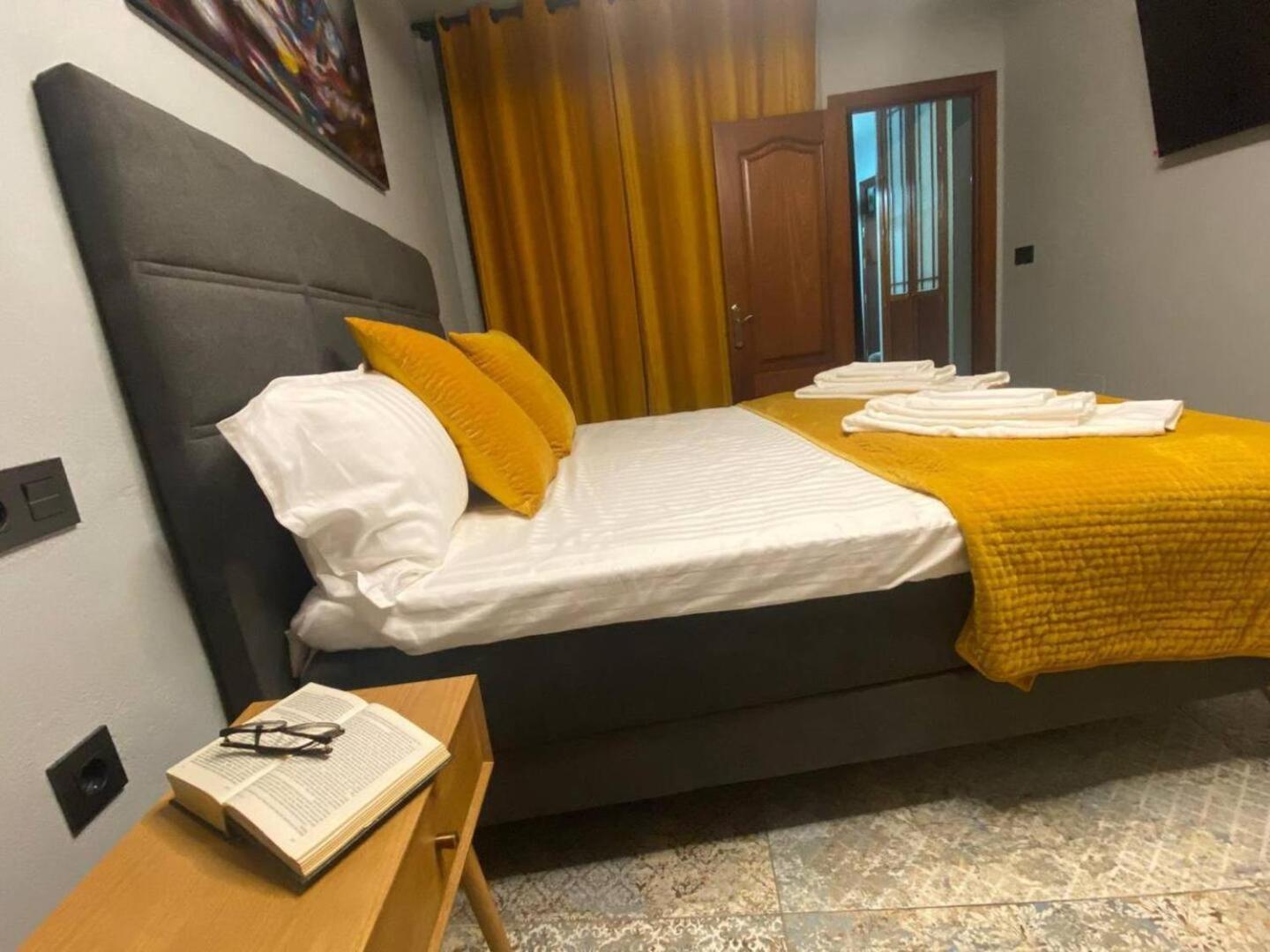 Alma De 2br With Art History & Comfort In The Heart Of The Málaga