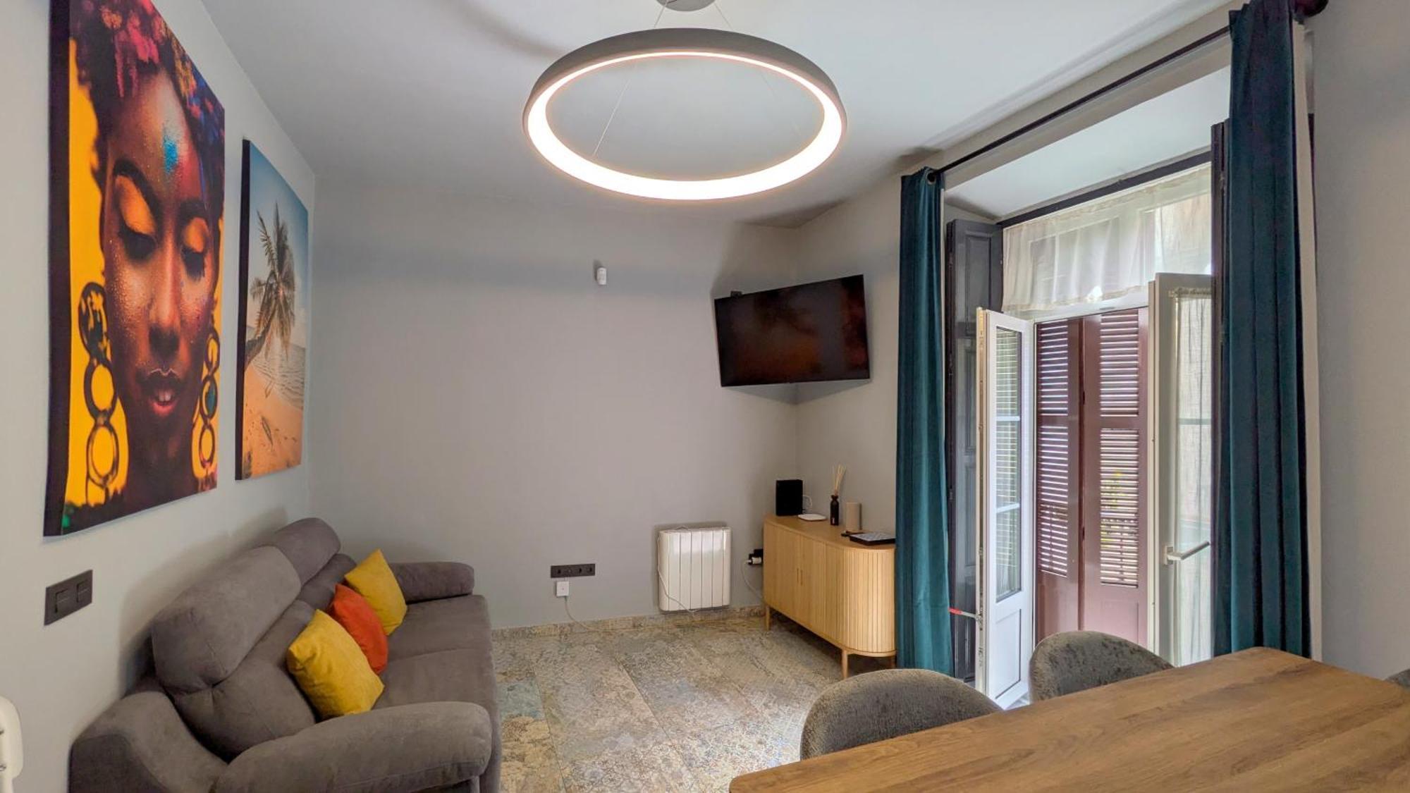 Apartment Alma De 2br With Art History & Comfort In The Heart Of The Málaga